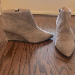 Light gray Sole Society ankle boots